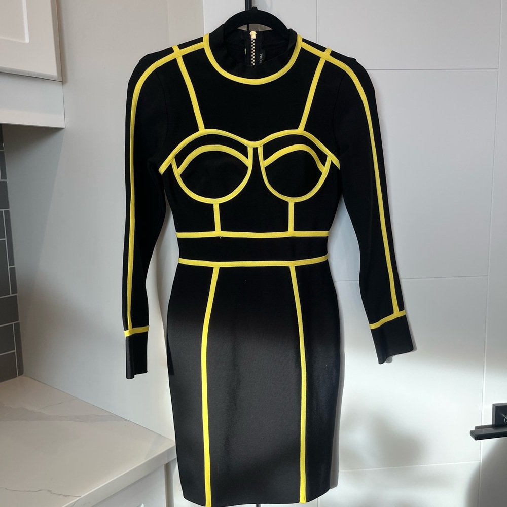 Elegant Black and Yellow Long Sleeve Dress